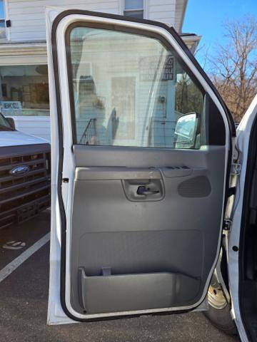 2005 Ford E-Series E-250