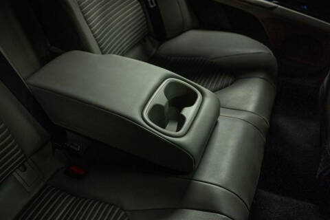 2020 Toyota Camry Hybrid SE