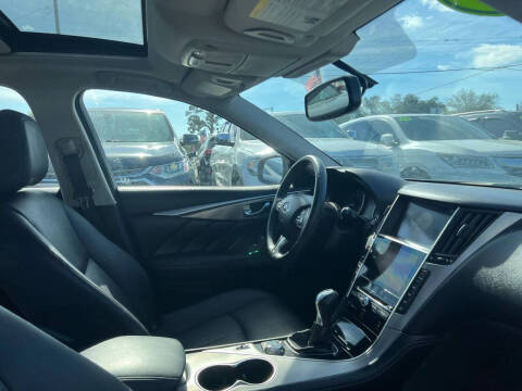 2015 Infiniti Q50 Premium