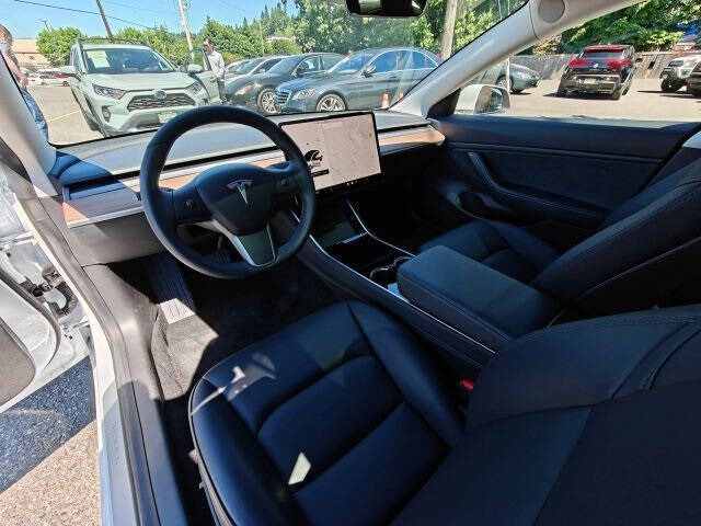 2019 Tesla Model 3 Mid Range