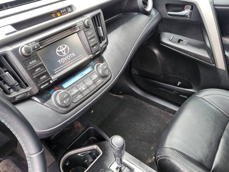 2017 Toyota RAV4 XLE