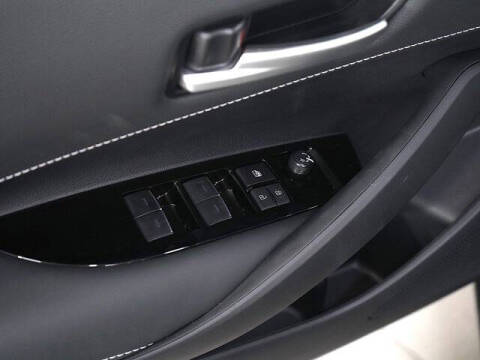 2025 Toyota Corolla Hatchback SE