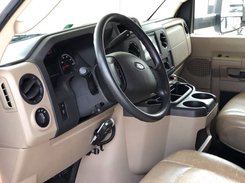 2019 Gulfstream Conquest 6220