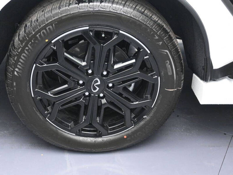 2026 Infiniti QX80 Sport