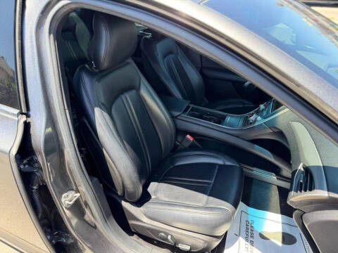 2017 Lincoln MKZ Premiere