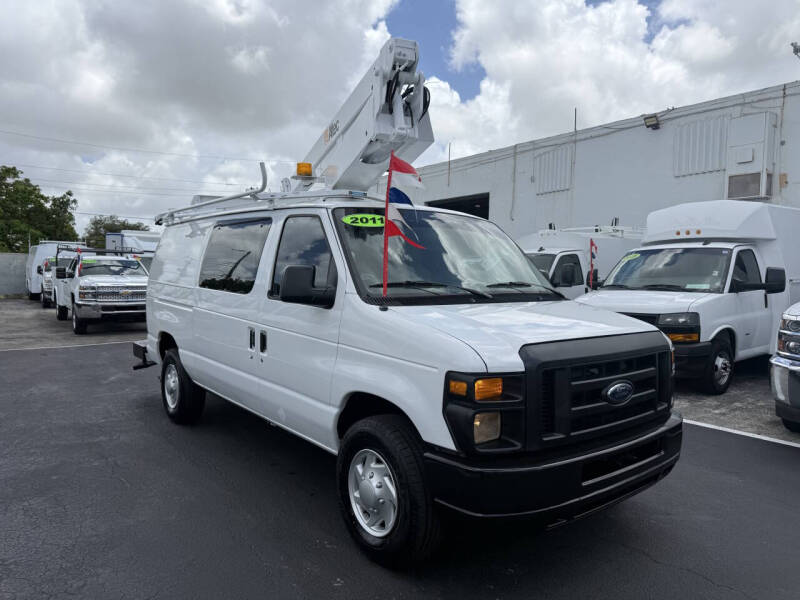 2011 Ford E-Series E-350 SD