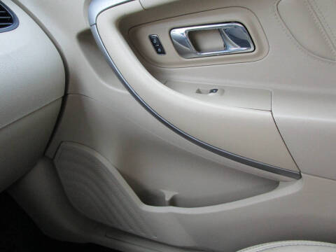 2016 Ford Taurus SEL