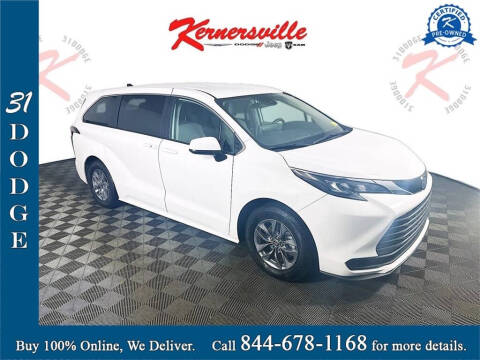 2024 Toyota Sienna LE 8-Passenger
