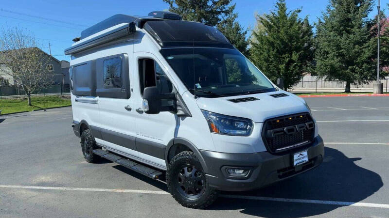 2025 Ford Transit