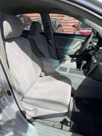 2011 Toyota Camry LE