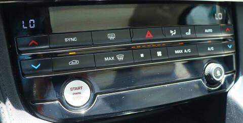 2019 Jaguar F-PACE 30t Prestige