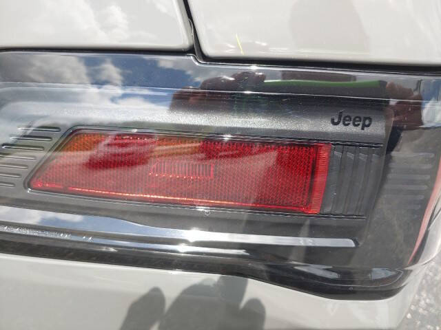2026 Jeep Cherokee Laredo