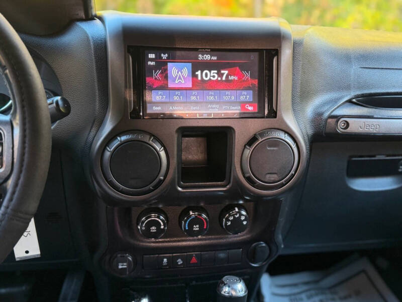 2016 Jeep Wrangler Willys Wheeler