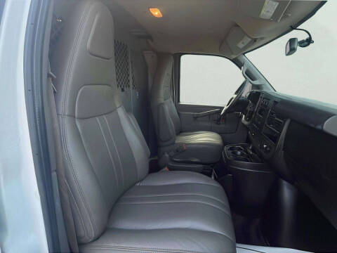 2017 Chevrolet Express 2500