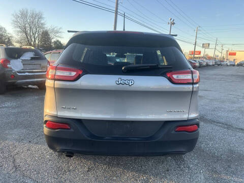 2015 Jeep Cherokee Sport