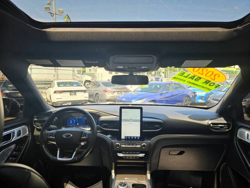2020 Ford Explorer ST