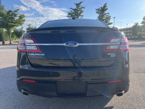 2014 Ford Taurus SEL