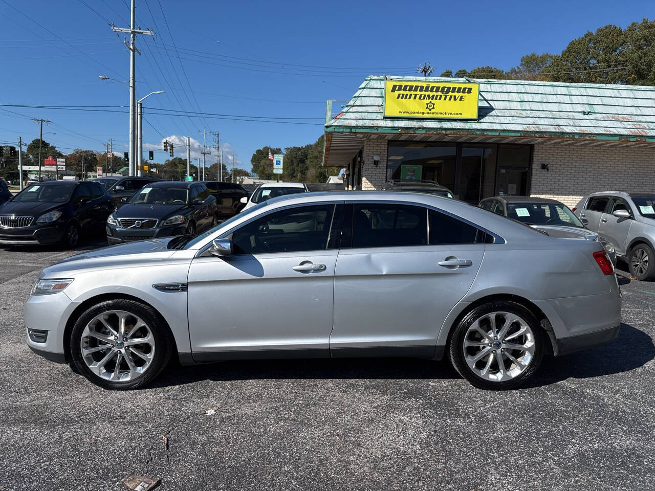 Silver 2014 Ford Taurus Limited Limited 4dr Sedan 2