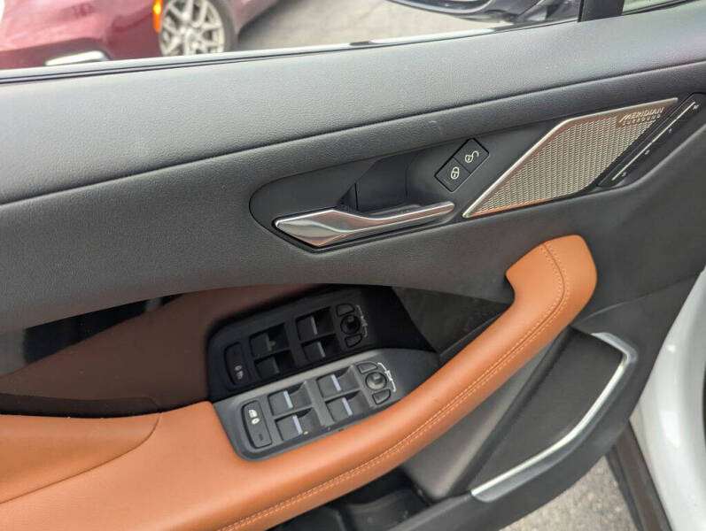 2020 Jaguar I-PACE EV400 SE