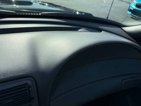 2002 Ford Mustang GT Deluxe