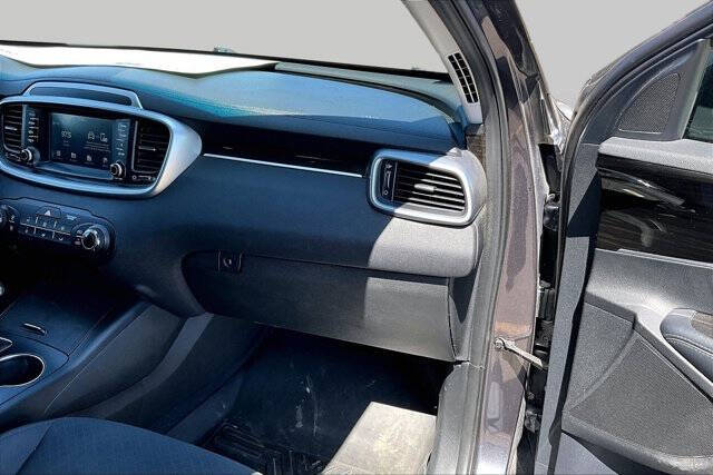 2019 Kia Sorento LX