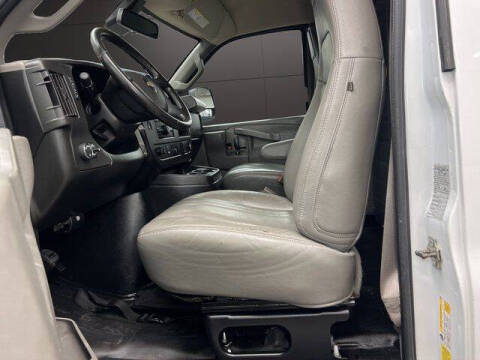 2022 Chevrolet Express 2500