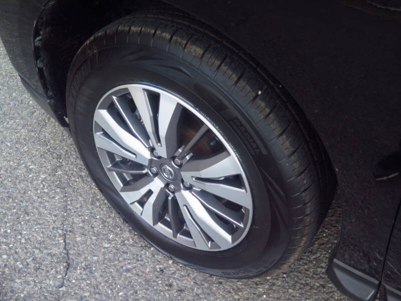 2018 Nissan Pathfinder SV