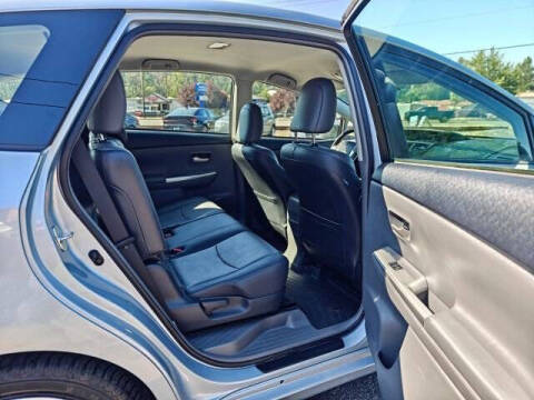 2013 Toyota Prius v Five