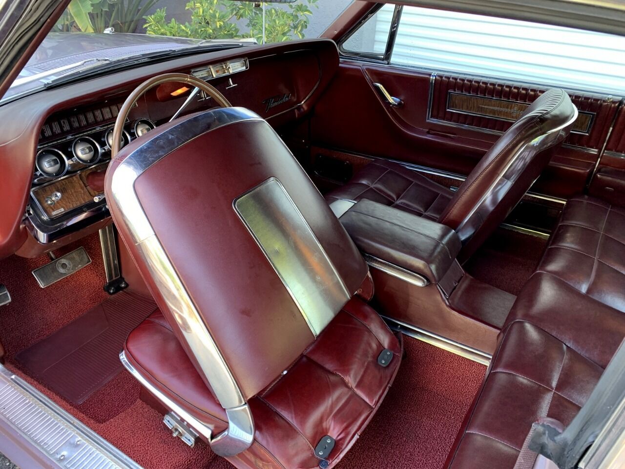 1966 Ford Thunderbird 44