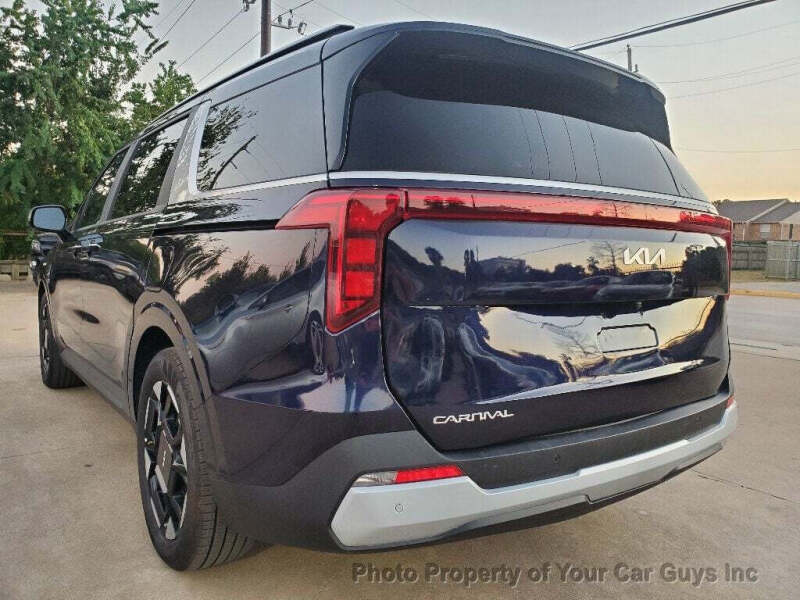2025 Kia Carnival EX
