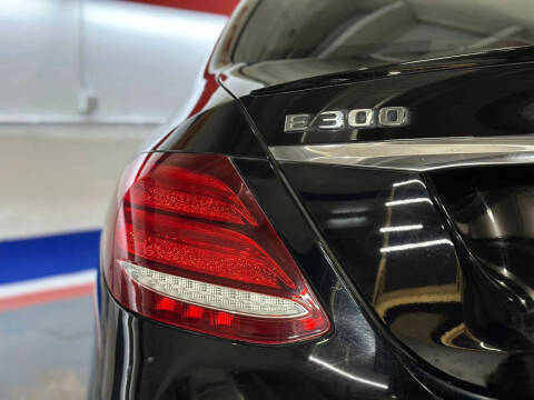 2018 Mercedes-Benz E-Class E 300