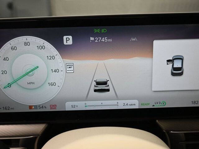 2025 Genesis GV60 Standard