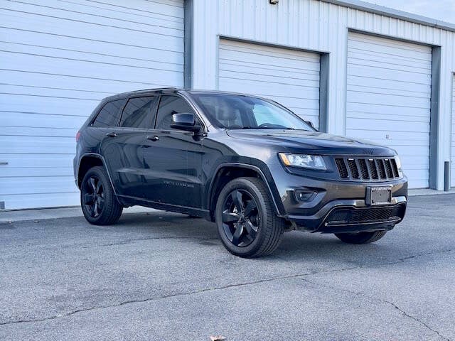 2015 Jeep Grand Cherokee Altitude photo 3