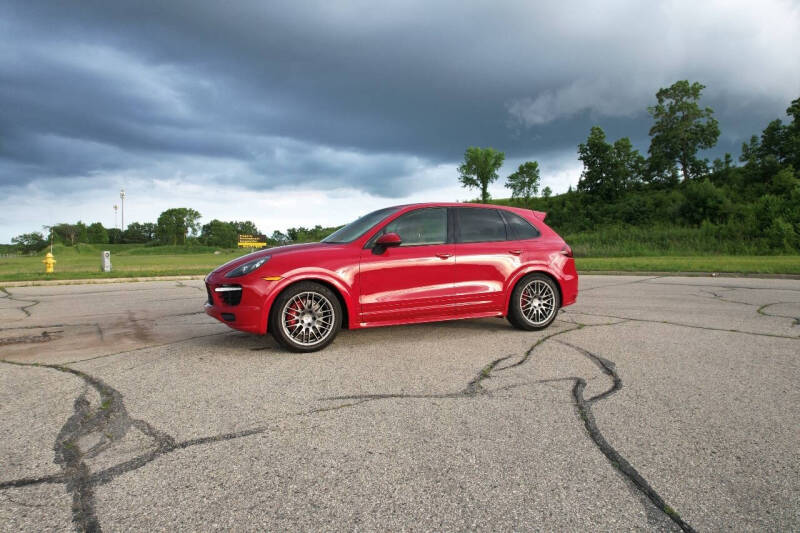 2013 Porsche Cayenne GTS