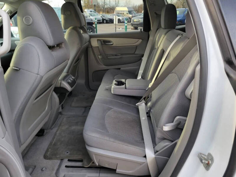 2017 Chevrolet Traverse LS