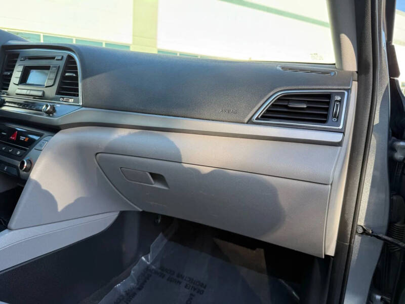 2018 Hyundai Elantra