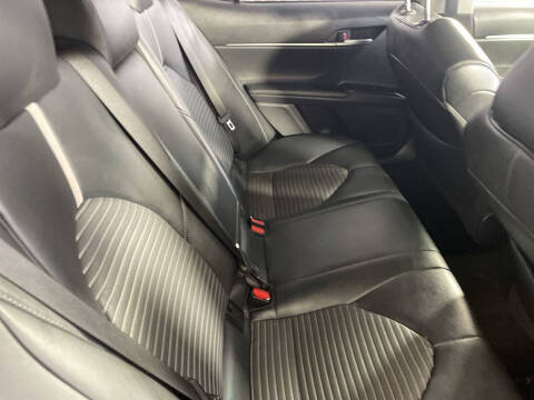 2018 Toyota Camry SE