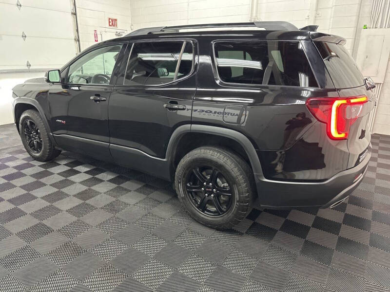 2023 GMC Acadia AT4