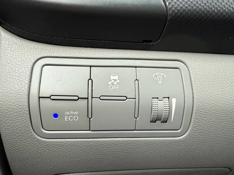 2017 Hyundai Accent Value Edition