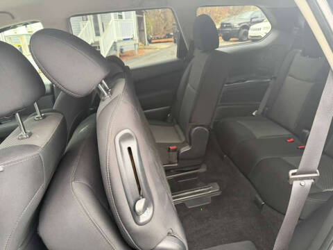 2017 Nissan Pathfinder SV