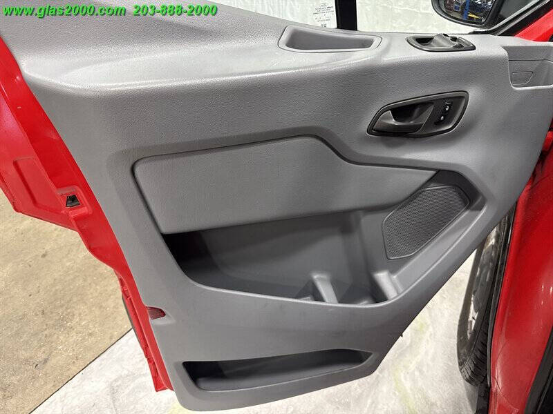 2016 Ford Transit 150 XLT