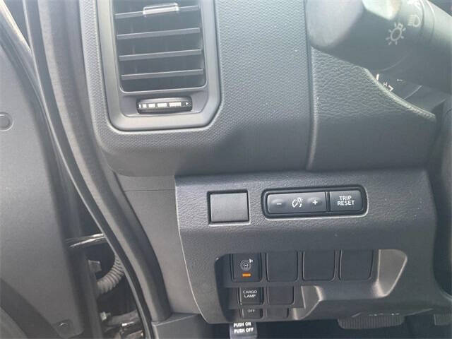 2022 Nissan Frontier S