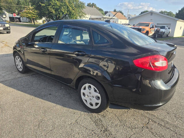 2011 Ford Fiesta for sale at QUEENSGATE AUTO SALES in York, PA