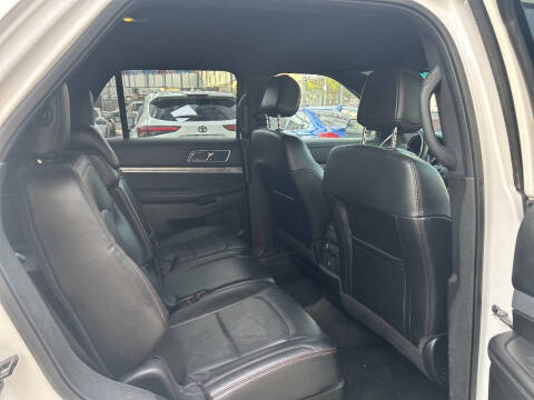 2017 Ford Explorer Sport