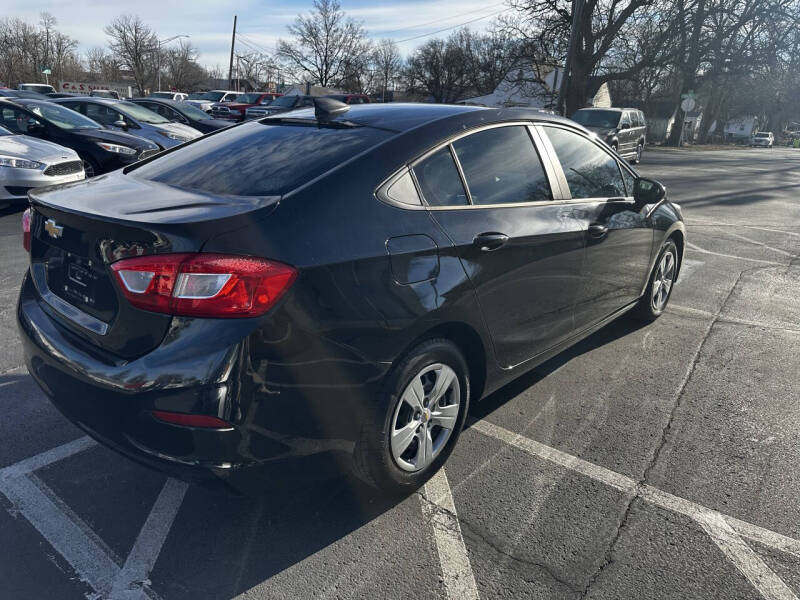 2017 Chevrolet Cruze LS Auto