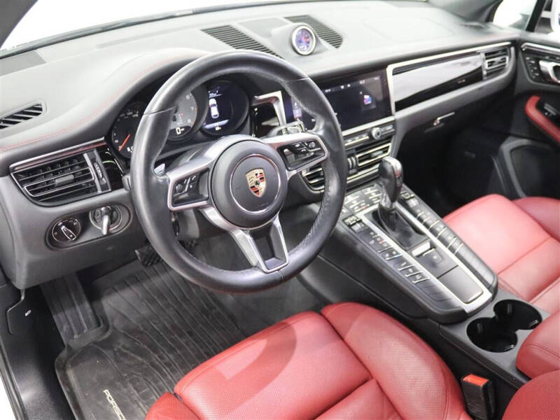 2020 Porsche Macan S