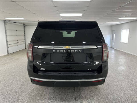 2023 Chevrolet Suburban LT