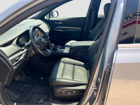 2023 Cadillac XT4 Premium Luxury