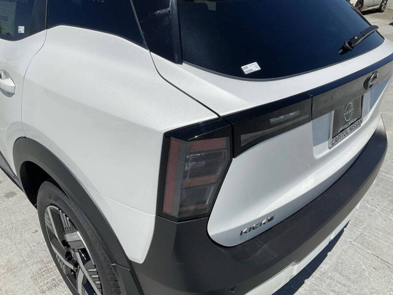 2025 Nissan Kicks SV