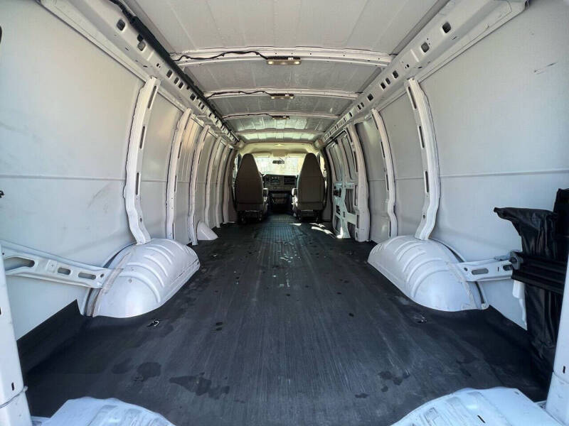 2021 Chevrolet Express 2500